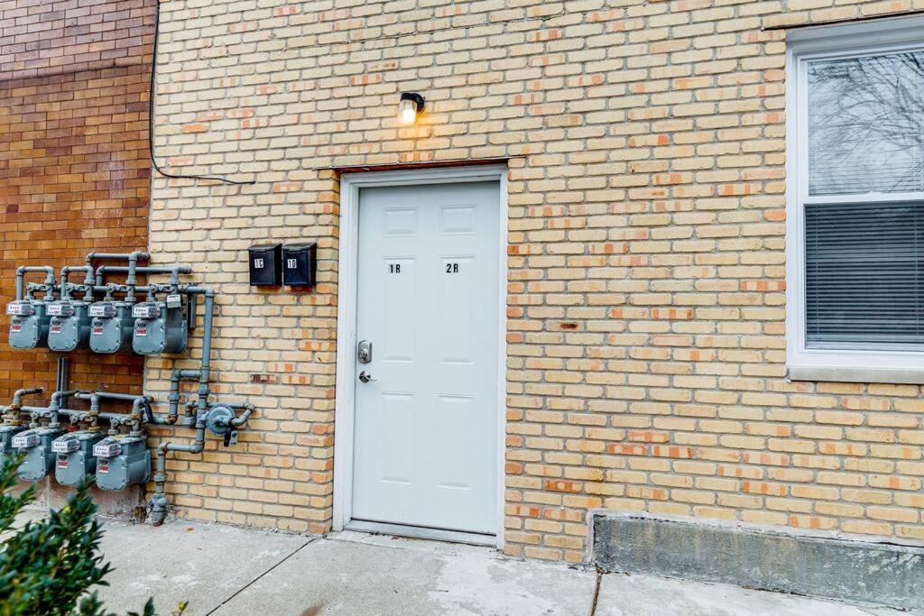 Suite 1 On Southport 4 Queen Beds Chicago Exterior photo